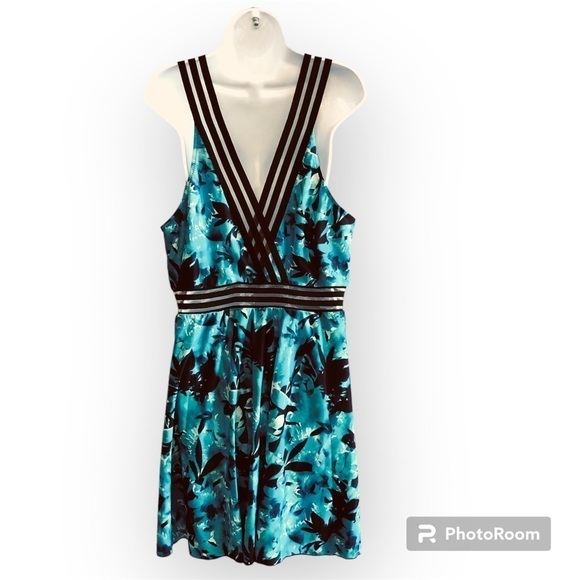 Summer Mae Women's Cross V-Neck Mesh Hollow Out Tummy Control Swimdress Size 3XL - Picture 3 of 16
